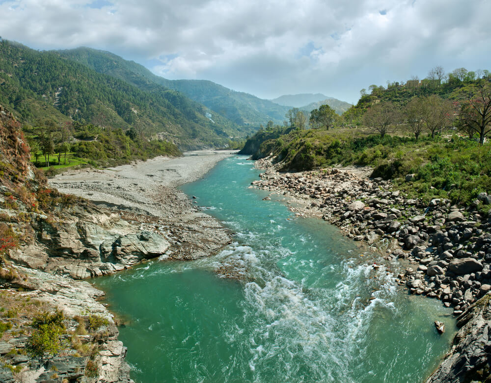 Mountain Alaknanda River, Himalaya