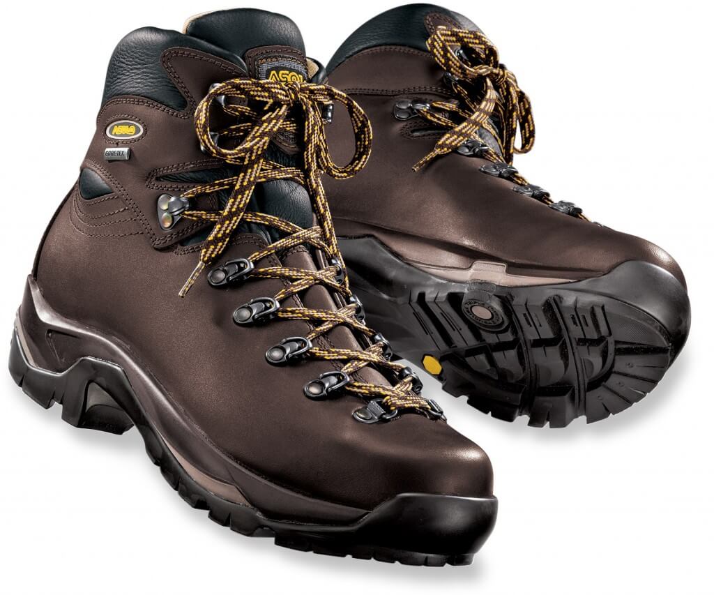 Trekking boots