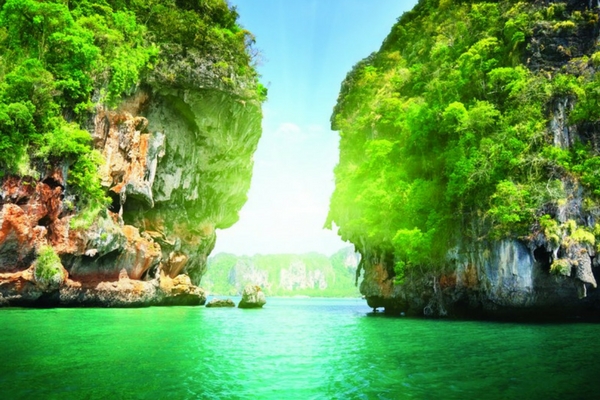 Phi Phi Island - things to do in phuket Phi Phi Island - things to do in phuket