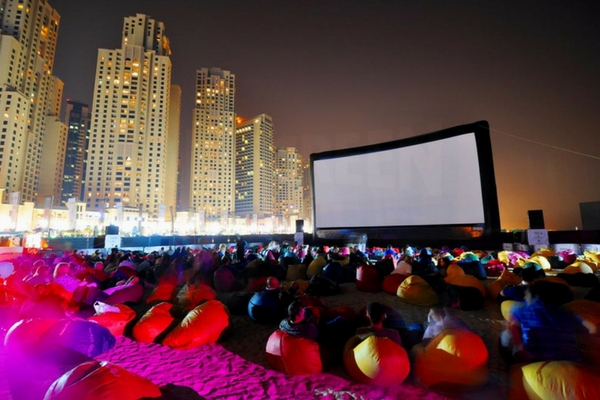Cinema under the stars in Dubai