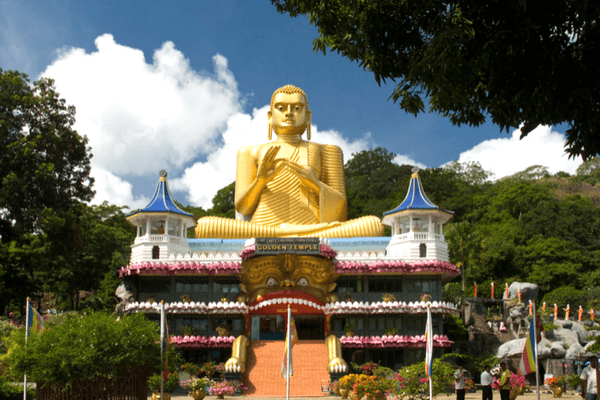 Dambulla cave temple in Sri Lanka Dambulla cave temple, Sri Lanka