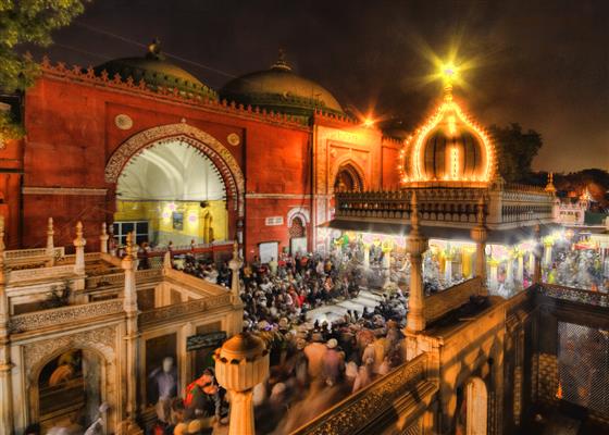 Qawwali at Hazrat Nizamuddin Dargah, Top things to do in Delhi Qawwali at Hazrat Nizamuddin Dargah, things to do in Delhi