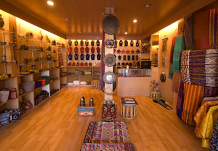Handicrafts-shopping in Bhutan