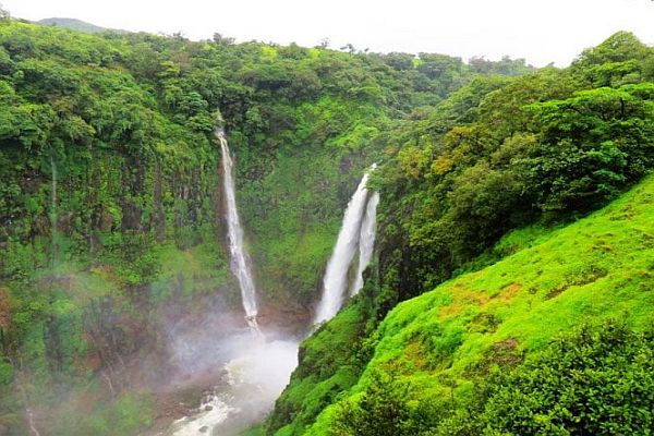 Thosaghar Fall- Places to Visit Near Pune in Monsoon