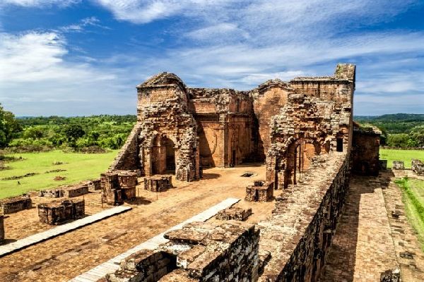 Paraguay-rupee conversion makes you smile