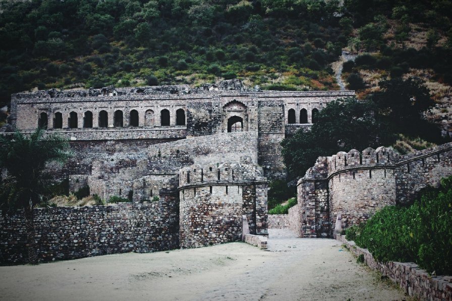Bhangarh Fort - Bhangarh Fort Haunted Stories