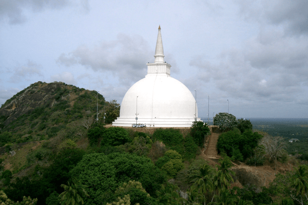 Buddhism in Sri Lanka – 10 Important Facts you must know Buddhism in Sri Lanka – 10 Important Facts you must know
