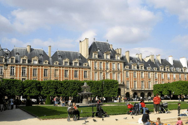 Honeymoon In Paris - The Epitome Of Romance