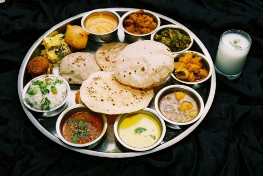 Veg-Thali - Facts About Gujarat
