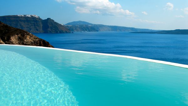 Natural infinity pool - Santorini, Greece