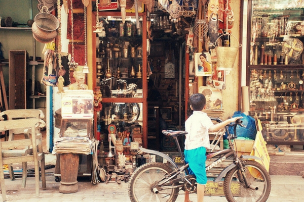 Chor Bazaar -11 Things To Do In Mumbai