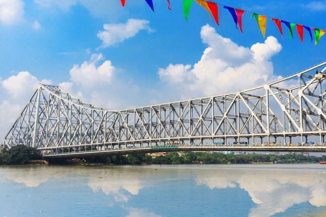 howrah bridge - Places to visit in Kolkata