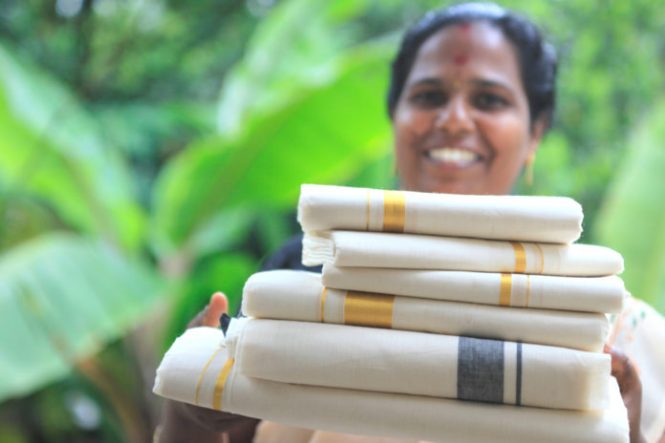 Kasavu Mundu- Kerala shopping
