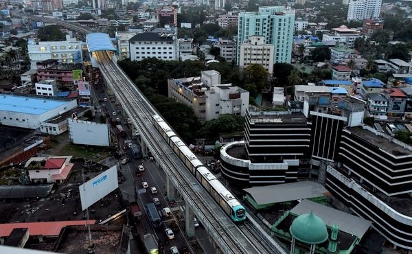 The metropolis of Kochi - Tourist places in Kerala