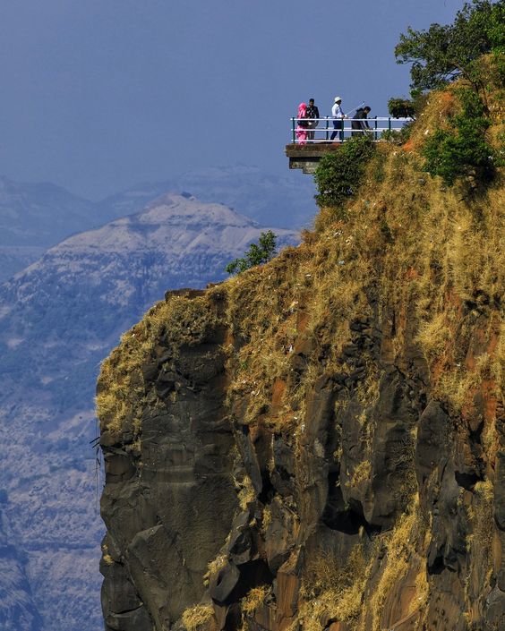 Mahabaleshwar- Best Hill Stations in India for Honeymoon