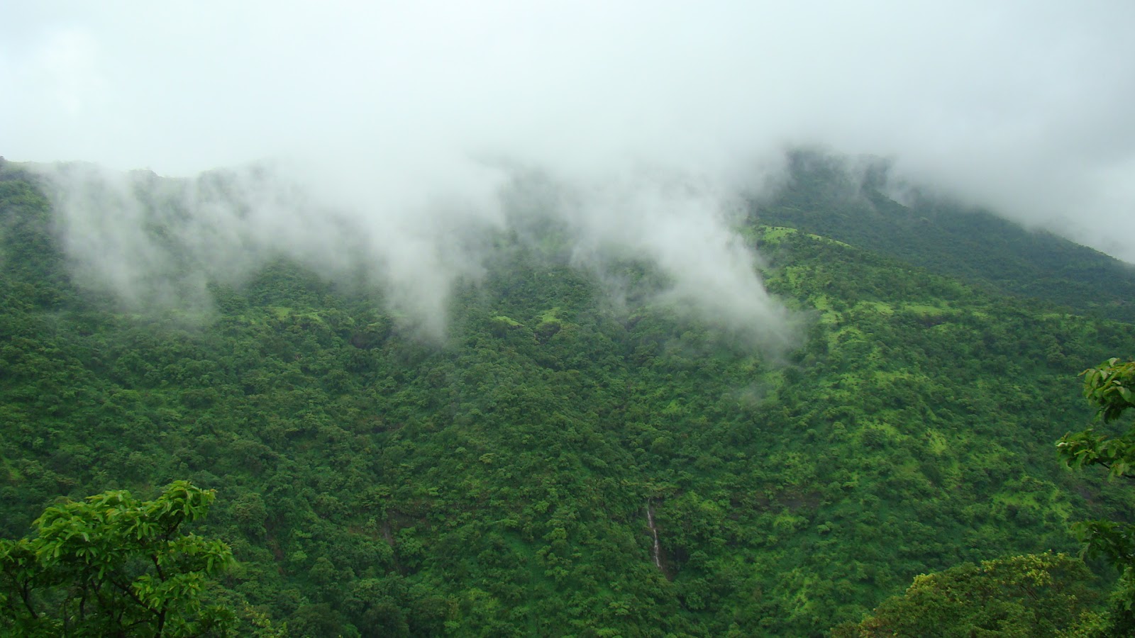Singhagad- Places to Visit near Mumbai During Monsoon