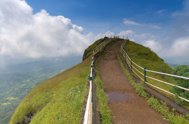  Mumbai (or Pune) to Mahabaleshwar- Road Trip Packages