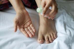Nourishing foots with oil