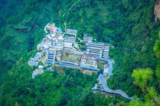 A sacred journey to Maa Vaishno Devi â€“ where faith leads the way